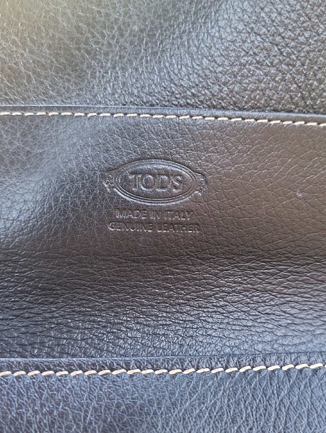 Tod's Black Leather Wallet With Contrast Stitching